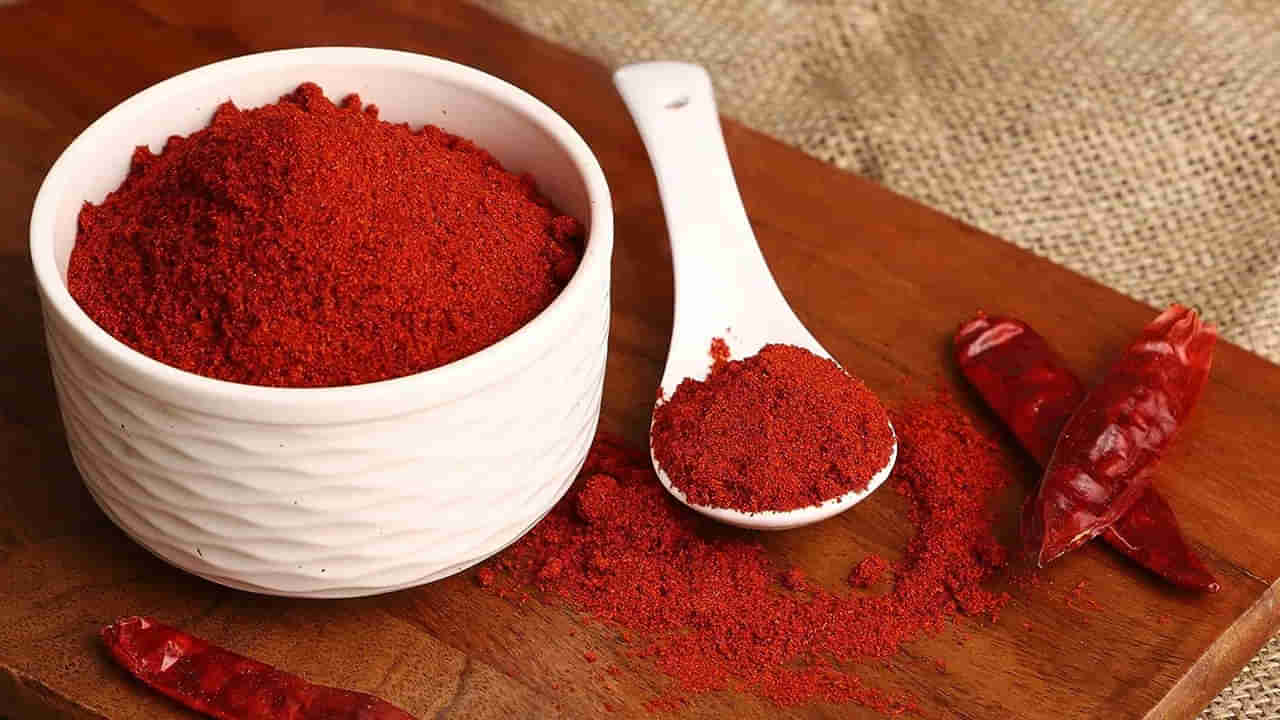 కారం ఎక్కువ తింటున్నారా..? శరీరంలో ఏం జరుగుతుందో తెలిస్తే షాకే..