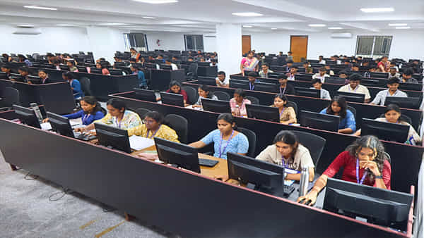 Free Skill Training 2025: నిరుద్యోగులకు ఉచిత నైపుణ్య శిక్షణ.. ఇలా దరఖాస్తు చేసుకోండి