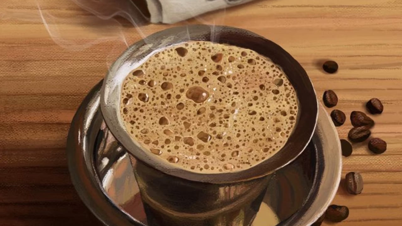 దీని తర్వాత మనం ముందుగా కలుపుకున్న కాఫీ, చక్కెర, మిశ్రమాన్ని పోసి మంచిగా కలుపుకోవాలి. ఆ తర్వాత అందులో మరికొన్ని వేడి పాలు పోసుకోవాలి. పైన విప్డ్ క్రీమ్ రాయండి అంతే, చలికాలంలో వెచ్చదనాన్ని ఇచ్చే, కేఫ్ తరహాలోని స్పెషల్ కాఫీ రెడీ.