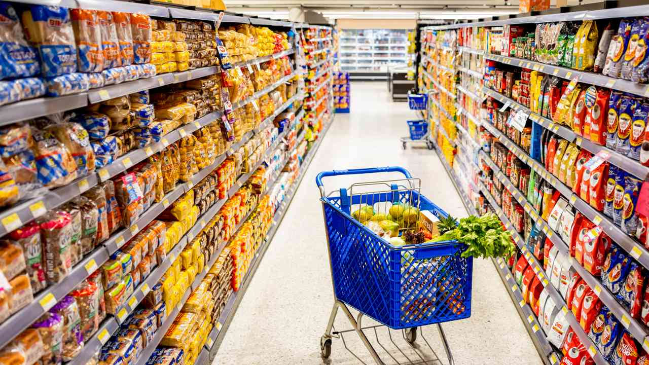 Credit Cards: మీ ఇంట్లో కిరాణా ఖర్చులను తగ్గించుకోవాలనుకుంటున్నారా..? ఈ క్రెడిట్ కార్డులతో డబ్బులు ఆదా..