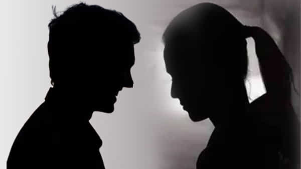 Andhra: ఆ అమ్మాయికి 13 ఏళ్లు.. అతనికి 40 ఏళ్లు.. హవ్వా.. ఇదేం పోయేకాలం..