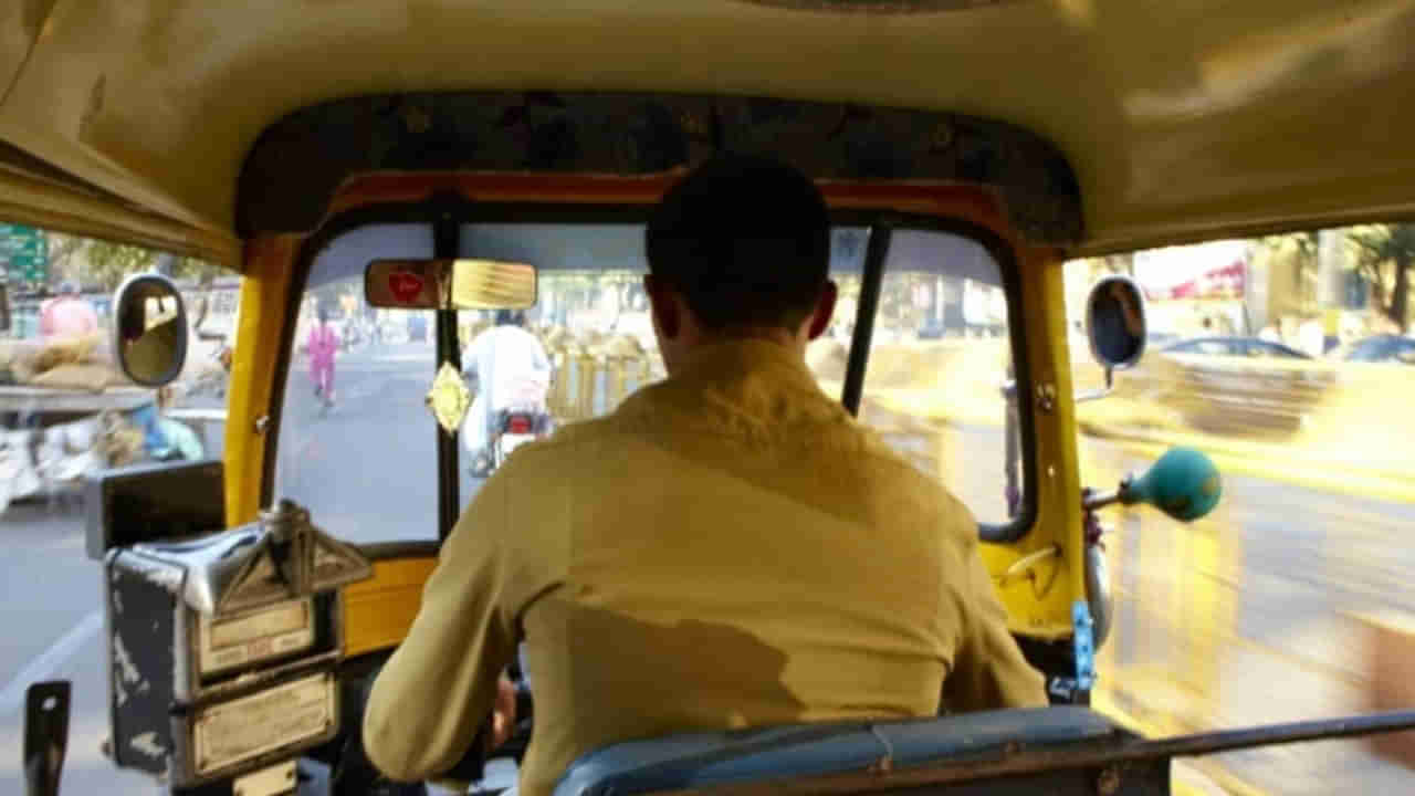 Hyderabad: డ్రంక్‌ అండ్‌ డ్రైవ్‌లో చిక్కిన ఆటో డ్రైవర్.. చివరికి, పోలీస్ స్టేషన్ ఎదుట పెట్రోల్‌ పోసుకుని..