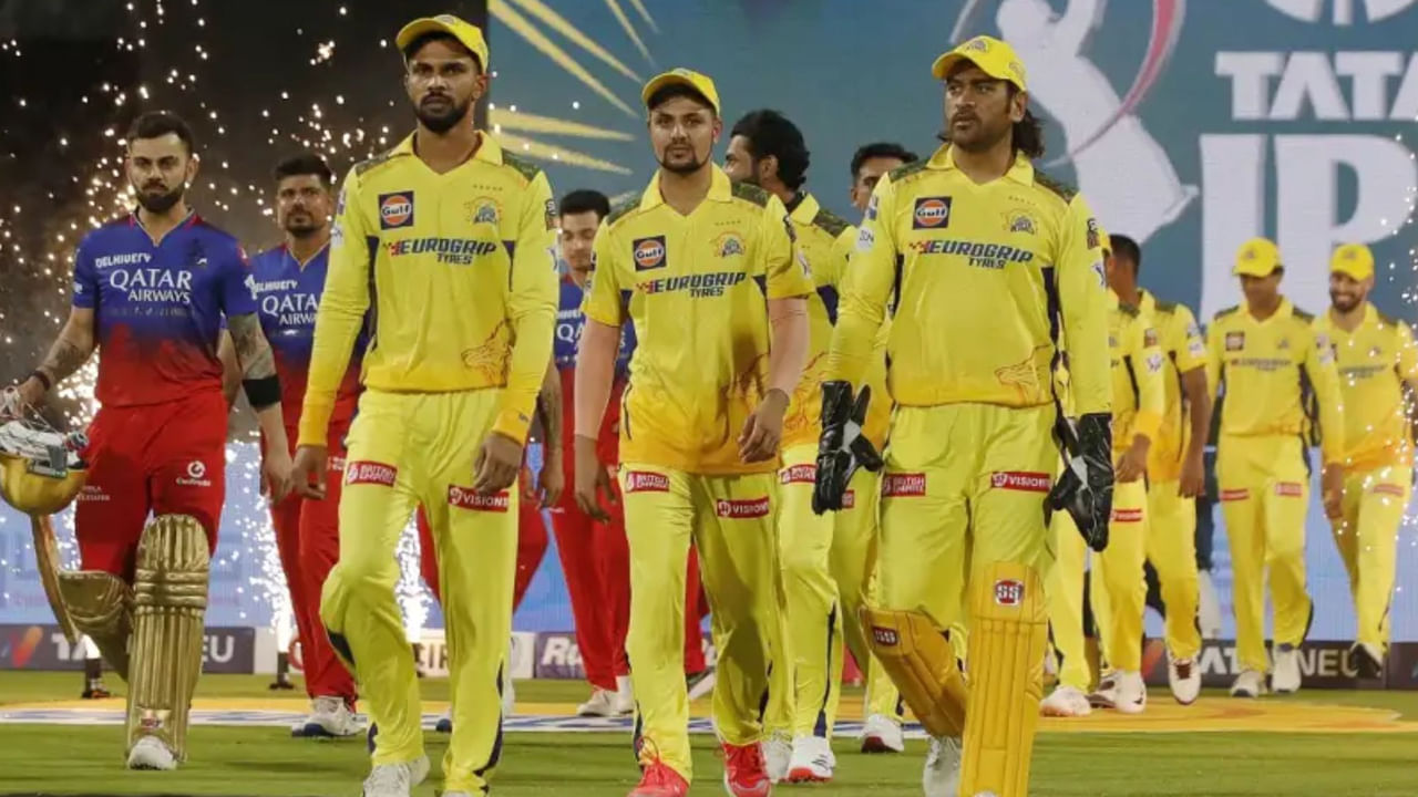 CSK: చెన్నైలో చేరినా శాంసన్ దద్దమ్మనే.. పెత్తనం అంతా ధోనిదే..