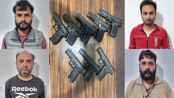 Delhi Arms Racket: పాక్ నుంచి డ్రోన్లతో ఆయుధాల అక్రమ రవాణ.. నలుగురు స్మగ్లర్స్ అరెస్ట్!