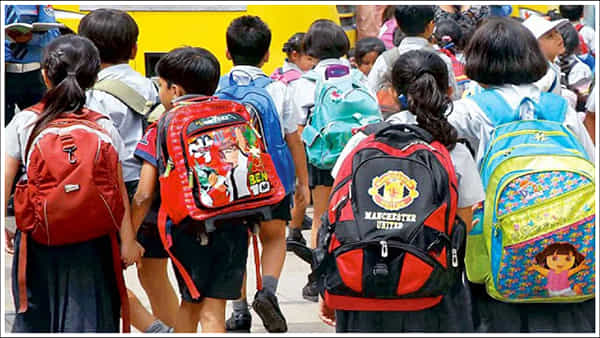 School Holidays: అక్కడ పాఠశాలలు బంద్.. అసలు కారణం ఇదే.. విద్యాశాఖ కీలక ఉత్తర్వులు!