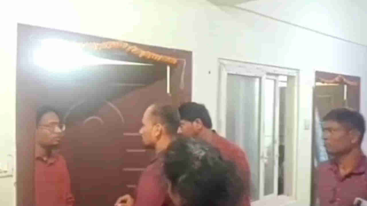 Hyderabad: పీజీ డాక్టర్.. ఏకంగా ఇంట్లోనే దుకాణం పెట్టాడు.. సీన్ కట్ చేస్తే..