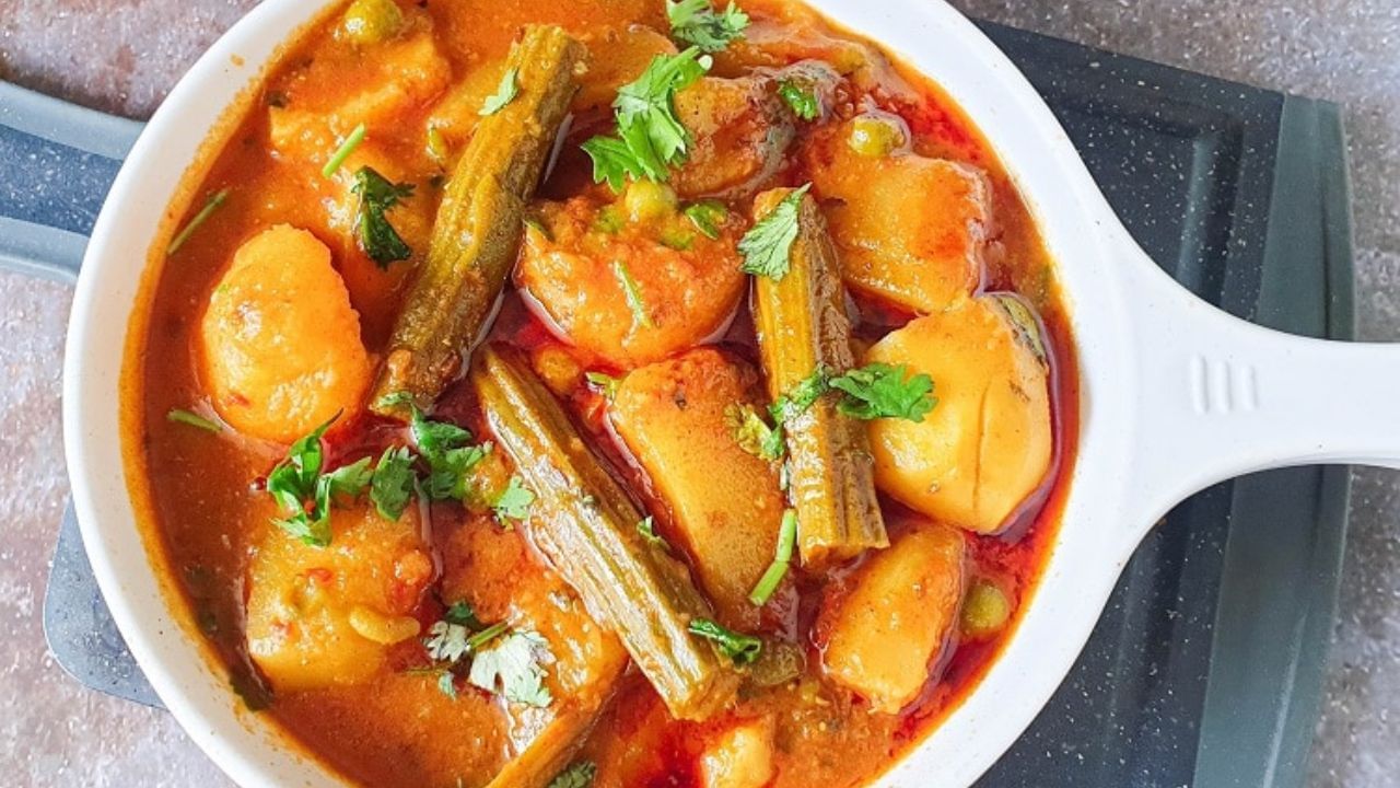 మునగకాయలో మెగ్నీషియం, విటమిన్ బి స్ట్రెస్ ను తగ్గిస్తుంది. అంతే కాదు నిద్ర లేమి సమస్యకు చెక్ పెడుతుంది. మూడ్ స్వింగ్స్ తో బాధపడుతున్న వారు మునగకాయ తీసుకోవాలి. గుండెను ఆరోగ్యంగా ఉంచుతుంది, కొలెస్ట్రాల్ తగ్గించేస్తుంది. హైపర్ టెన్షన్ సమస్యతో బాధపడుతున్న వారు మునక్కాయలు తీసుకోవాలి.