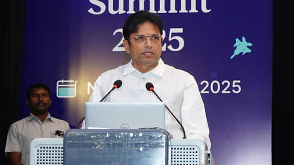 Telangana: ఆ రంగాలపై తెలంగాణ సర్కార్ ఫోకస్.. రాబోయే రోజుల్లో వేలల్లో ఉద్యోగాలు!