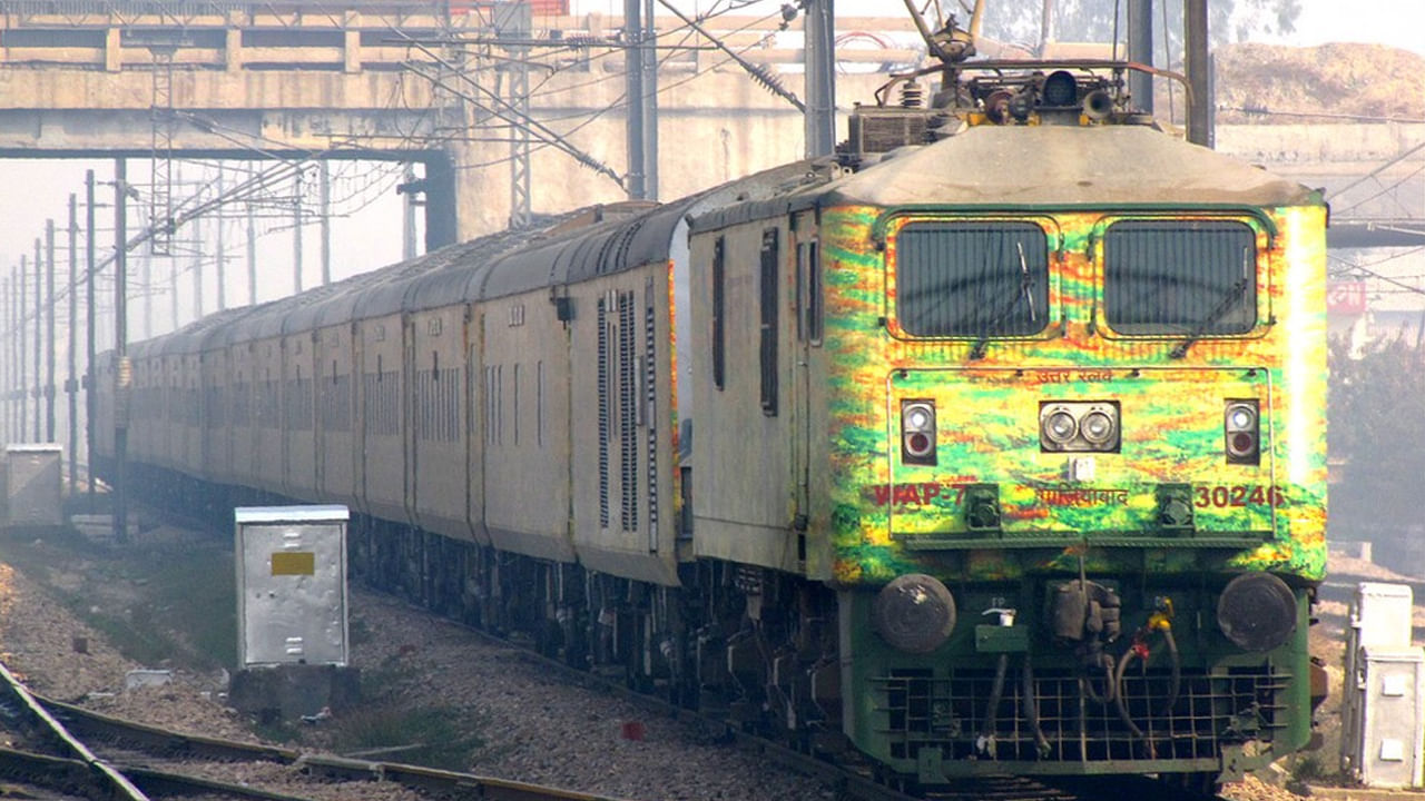 ప్రపంచంలో ఎక్కవ శాతం మధుమేహ వ్యాధిగ్రస్తులు మన దేశంలోనే ఉన్నారని కొన్ని నివేదికలు చెబుతున్నారు. మన దేశంలో దాదాపు 22 కోట్ల మంది టైప్-2 డయాబెటిస్‌తో బాధపడుతున్నారు. ఈ సంఖ్య ప్రతి సంవత్సరం పెరుగుతోంది. యువతలో కూడా ఈ వ్యాధి ఎక్కువగా కనిపిస్తుంది. అందుకే రైల్వేలు ఈ కొత్త నిర్ణయాన్ని తీసుకున్నాయి.