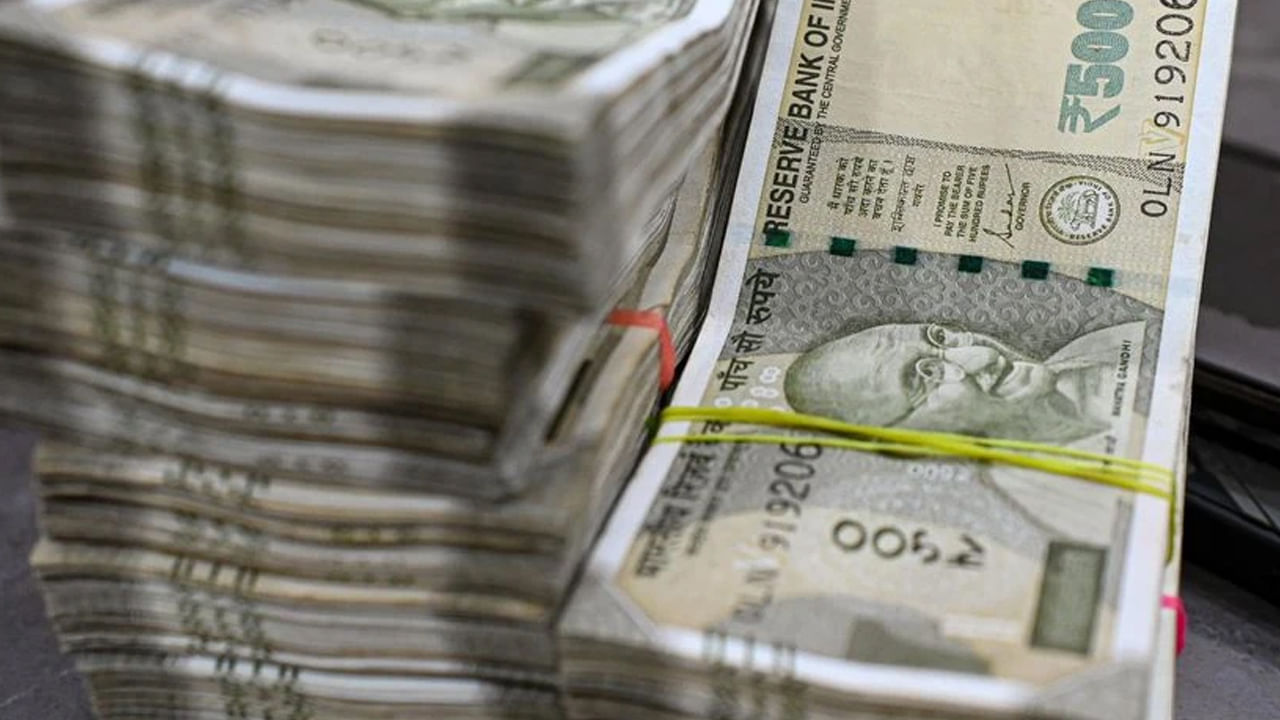 Fake Currency: ఆన్లైన్ వీడియోలు చూసి నకిలీ నోట్ల తయారీ.. మార్కెట్లో చలామణి.. తర్వాత ఏం జరిగిందంటే..