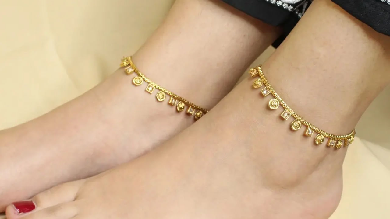 Gold Anklets On Leg