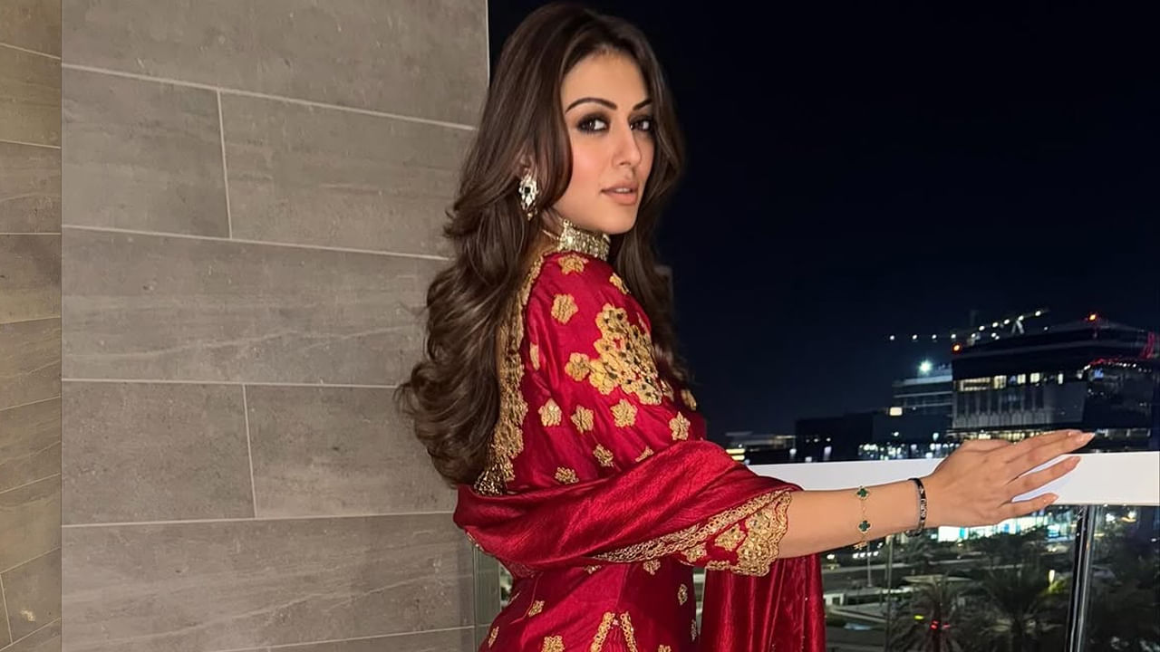Hansika 5