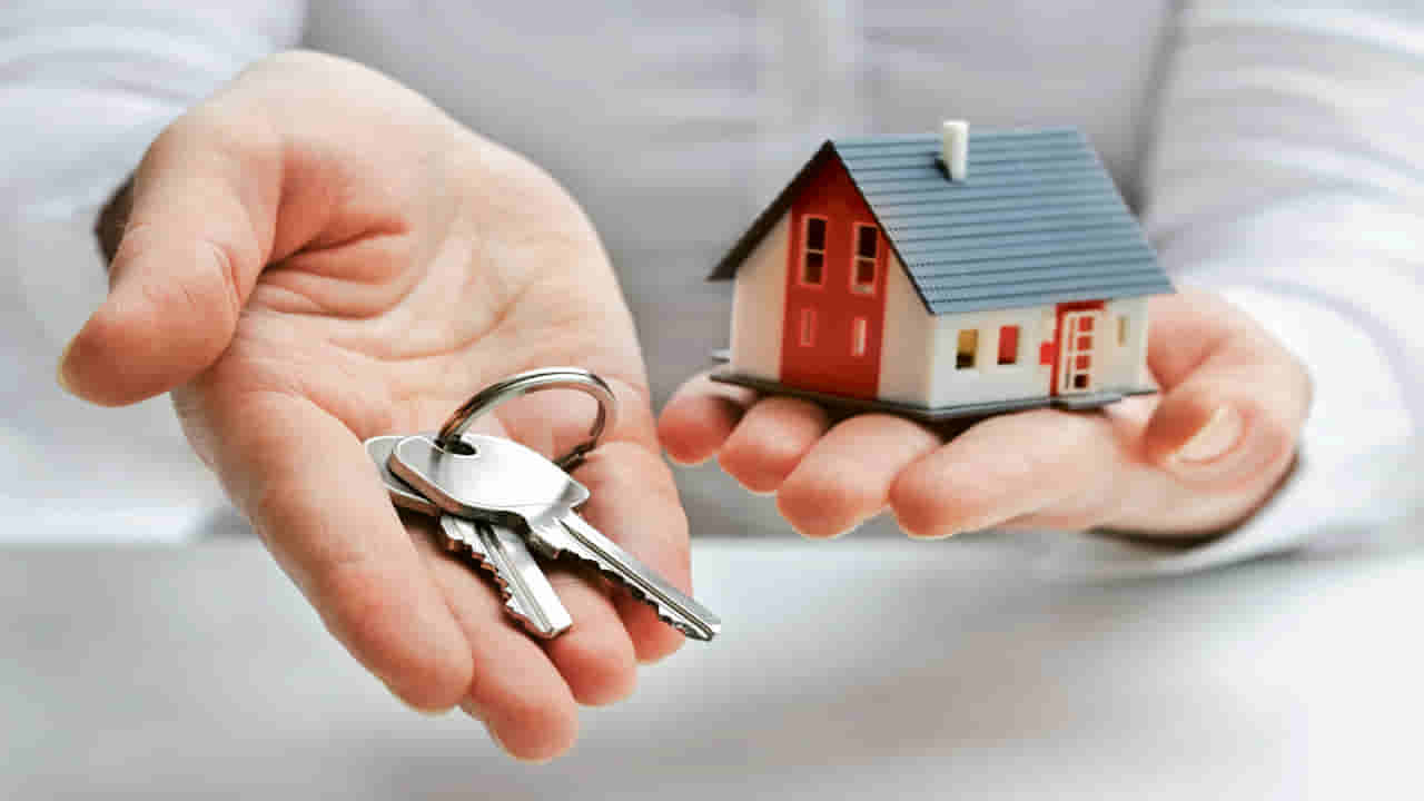 Home Loan: హోమ్ లోన్ తీసుకుంటున్నారా..? ఈ విషయాలు తెలుసుకోండి.. లేకపోతే నష్టపోతారు