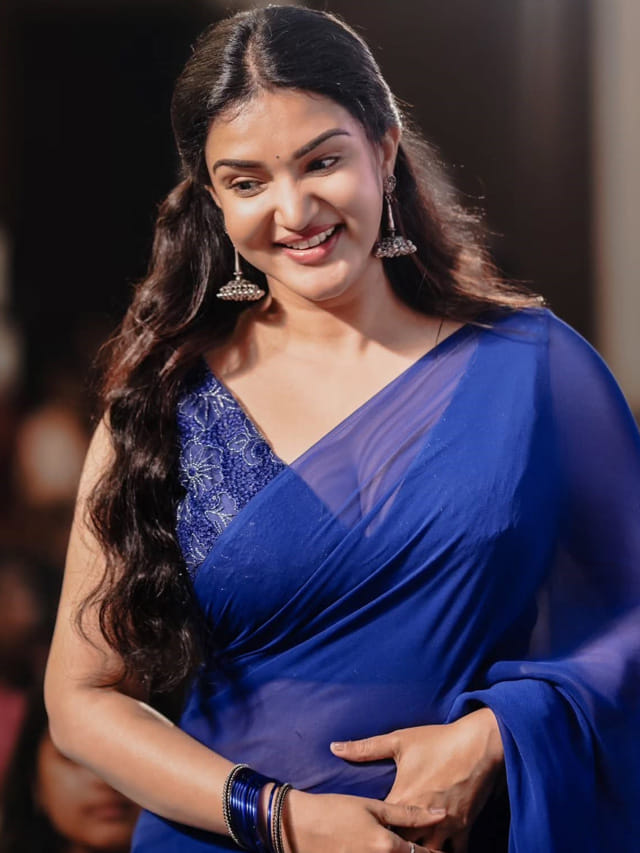 బ్లాక్‌బస్టర్ అందాలతో మైండ్ బ్లాక్ చేస్తున్న హనీ రోజ్