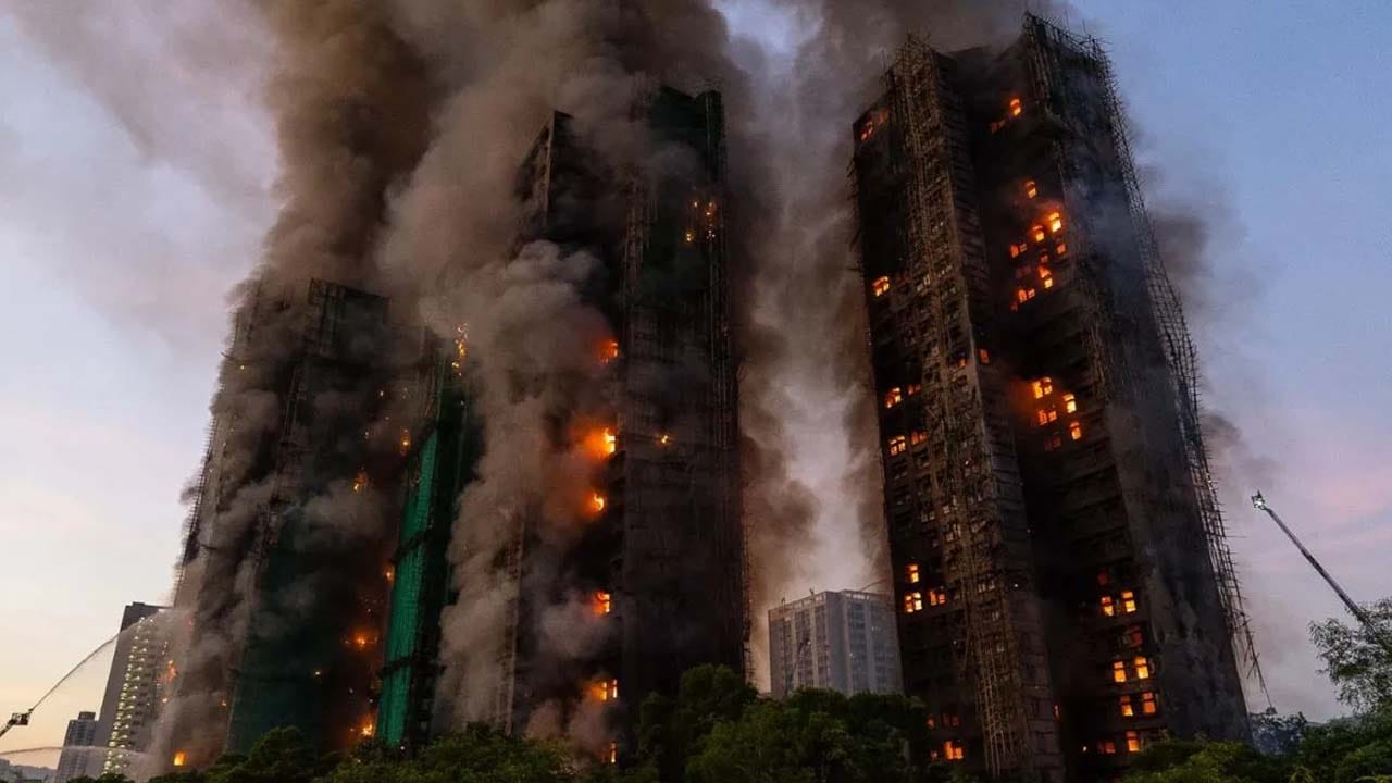 35 అంతస్తుల అపార్ట్‌మెంట్‌‌లో భారీ అగ్ని ప్రమాదం.. 13మంది మృతి.. మంటల్లో వందలాది మంది!