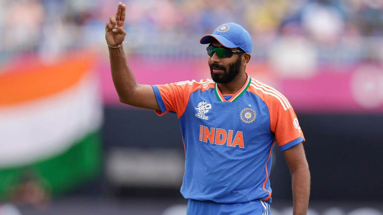 బుమ్రా ఆస్ట్రేలియాపై కూడా ఓ భారీ రికార్డును నెలకొల్పడానికి దగ్గరగా ఉన్నాడు. నిజానికి, బుమ్రా ఆస్ట్రేలియాపై 15 టీ20 అంతర్జాతీయ ఇన్నింగ్స్‌లలో 19 వికెట్లు పడగొట్టాడు. ఈ మ్యాచ్‌లో ఒక వికెట్ తీసుకుంటే, అతను ఆస్ట్రేలియాపై T20Iలలో అత్యధిక వికెట్లు తీసిన బౌలర్ అవుతాడు.