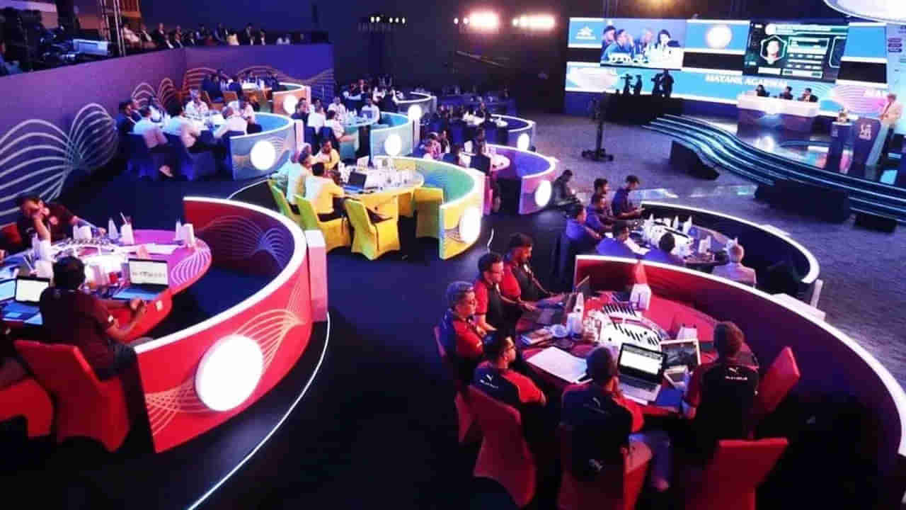 IPL 2026: ఐపీఎల్ వేలంలో ఆ ఇద్దరే తోపుగాళ్లు.. బరిలోకి దిగితే కాసులు కురవాల్సిందే.!