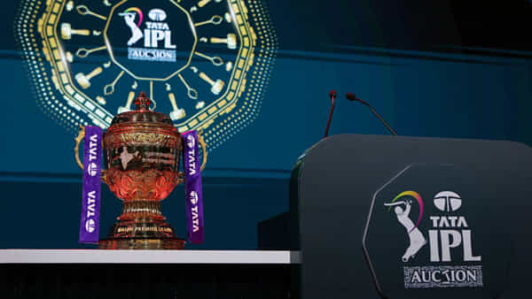 IPL 2026: వేలంలోకి ఎంట్రీ ఇచ్చిన 223 సిక్సర్ల ప్లేయర్.. కోట్లు కుమ్మరించేందుకు సిద్ధమైన ఫ్రాంచైజీలు
