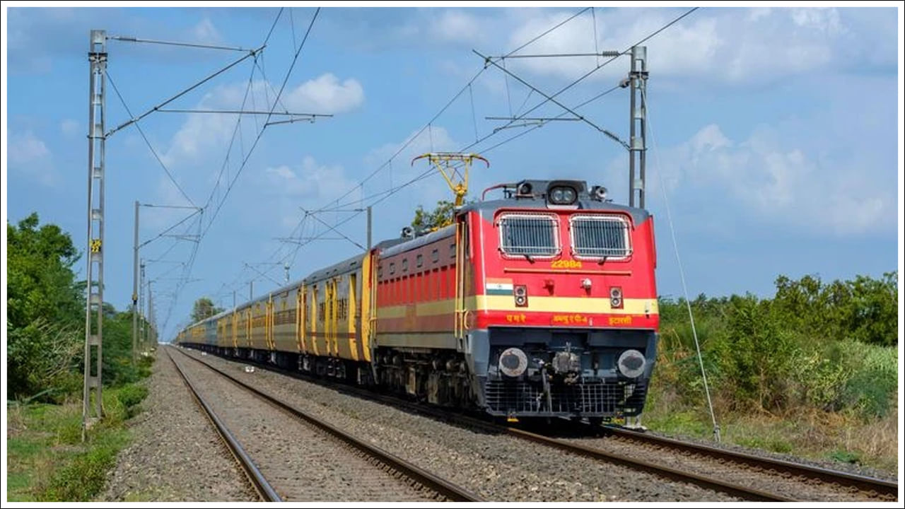 IRCTC New Rule: వీరు ఉదయం 8 గంటల నుండి 10 గంటల వరకు రైలు టికెట్లు బుక్ చేసుకోలేరు!