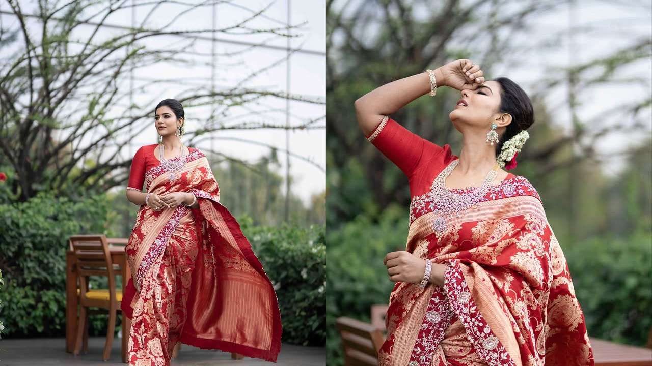 అందాల చిన్నది ఐశ్వర్యా రాజేష్ గురించి ప్రత్యేకంగా చెప్పాల్సిన పనిలేదు. అందం, అభినయం ఈ ముద్దుగుమ్మ సొంతం. ఈ చిన్నది ఎప్పుడూ సోషల్ మీడియాలో యాక్టివ్‌గా ఉంటూ ట్రెడిషనల్ లుక్‌లో తన అంద చందాలతో అందరినీ ఆకట్టుకుంటుంది. తాజాగా ఈ బ్యూటీ రెడ్ కలర్ చీరలో తన అందాలతో అందరి మతి పొగుడుతుంది.