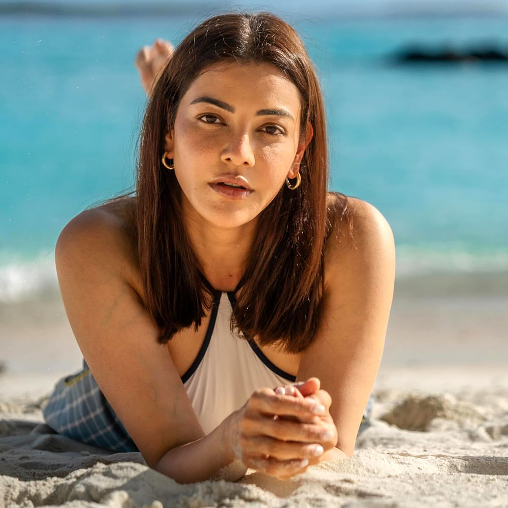 ఇక కెరీర్ పీక్ లో ఉండగానే ఈ అమ్మడు పెళ్లి చేసుకుంది. దాంతో సినిమాలకు చిన్న గ్యాప్ ఇచ్చింది. ఇక ఇప్పుడు రీ ఎంట్రీలో అదరగొడుతుంది. ఇదిలా ఉంటే కాజల్ అగర్వాల్ ఇటీవల రామాయణం సినిమాలో నటిస్తుందని ఇటీవలే అనౌన్స్ చేశారు. రణబీర్ కపూర్ హీరోగా నటిస్తున్న రామాయణం సినిమాలో సాయి పల్లవి సీతగా నటిస్తుంది. కన్నడ రాక్ స్టార్ యశ్ రావణుడిగా నటిస్తున్నారు.