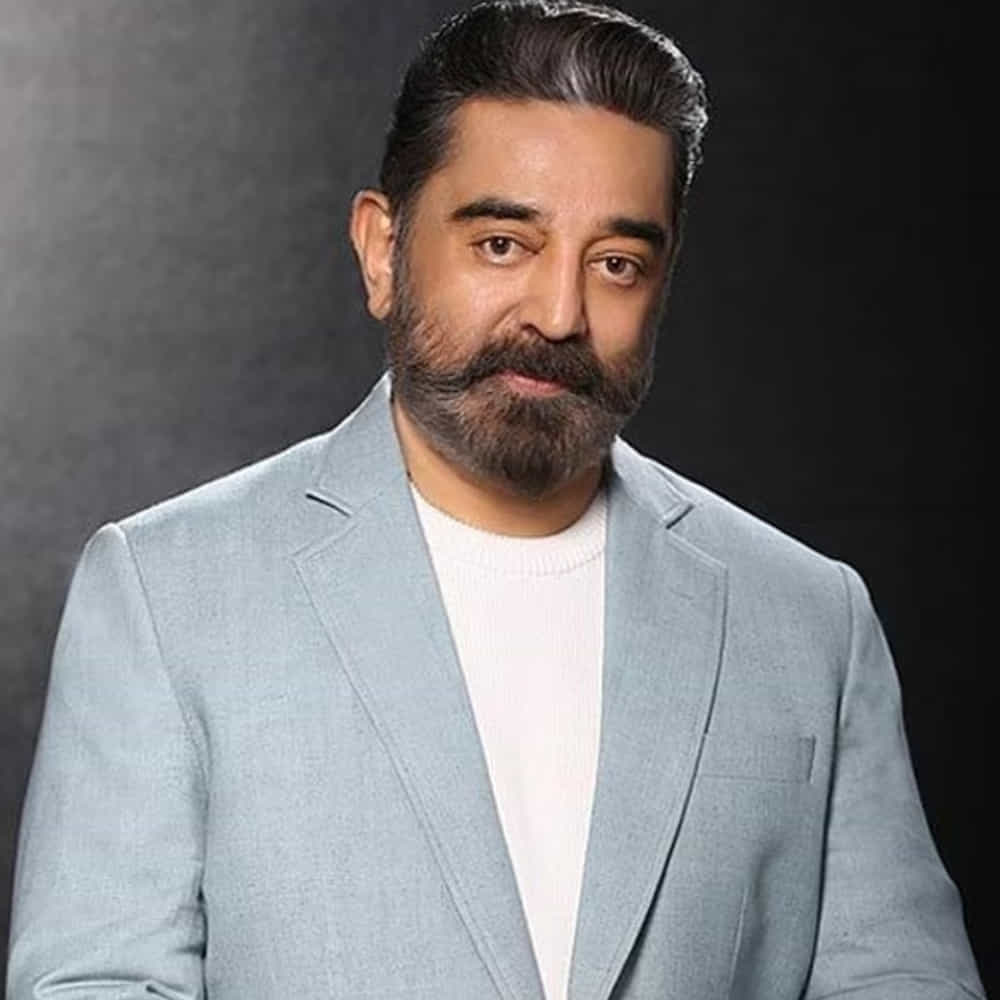 అలాగే జంక్ ఫుడ్, ఆయిల్ ఫుడ్ కు దూరంగా ఉండడంతోపాటు పండ్లు, కూరగాయలతో ఇంట్లో చేసిన ఆహారాన్ని తీసుకుంటారు. అందుకే 71 ఏళ్ల వయసులోనూ ఇంత ఫిట్ గా ఉన్నారు. ఇప్పటికీ బ్యాక్ టూ బ్యాక్ సినిమాలతో ప్రేక్షకులను అలరిస్తున్నారు. 