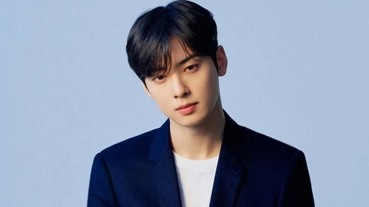 చాలా మంది కొరియన్ పురుషులు గడ్డాలు పెంచుకోరని అనుకుంటారు. కానీ వారు గడ్డాలు పెంచుతారు, వారి జుట్టు పెరుగుదల నెమ్మదిగా ఉంటుంది. గడ్డం, మీసాల పెరుగుదలలో కీలక పాత్ర పోషించే టెస్టోస్టెరాన్ హర్మోన్లు దక్షిణాసియా పురుషుల కంటే తూర్పు ఆసియా పురుషులలో తక్కువగా ఉంటాయి. అందుకే కొరియన్ పురుషులలో జుట్టు తక్కువగా ఉంటుంది.