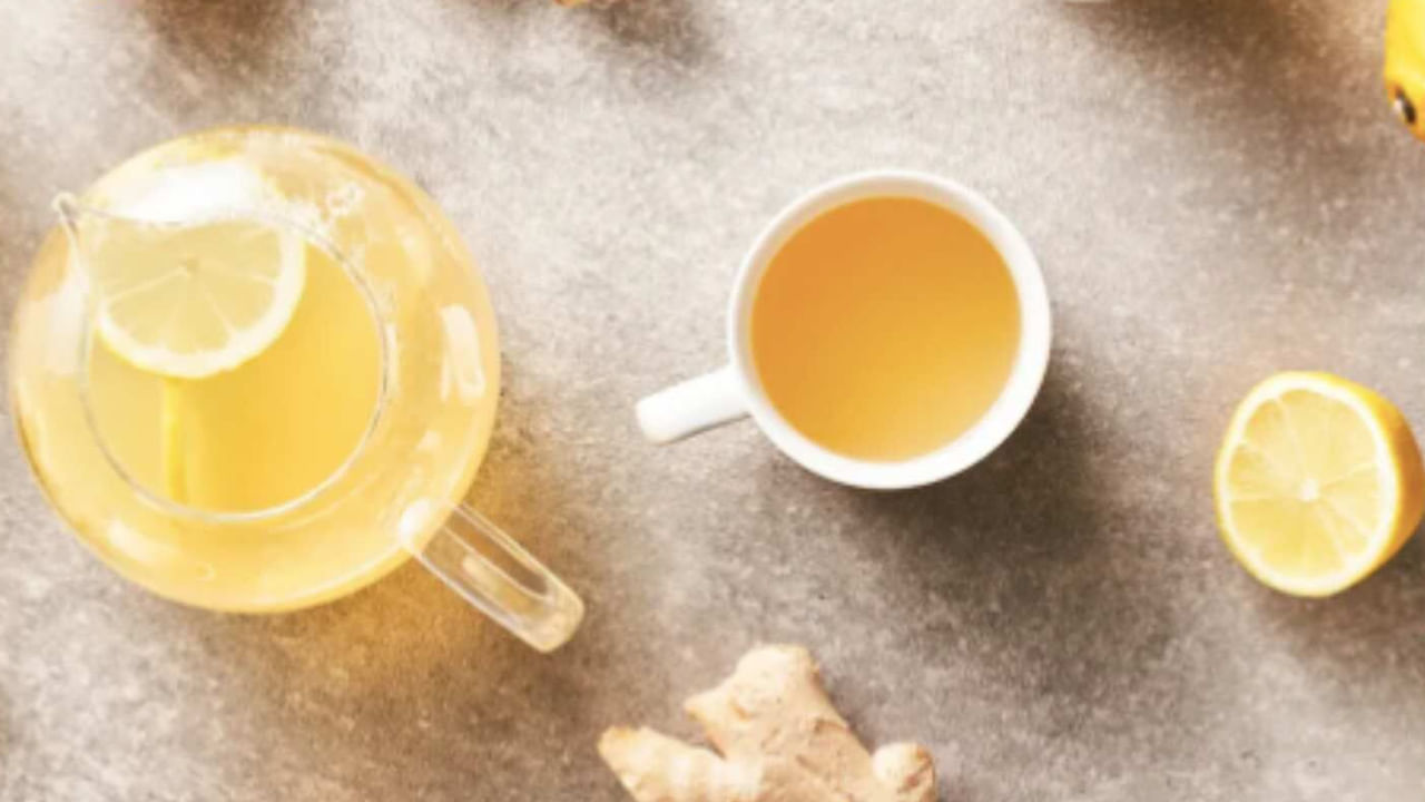 పుల్లటి ఆహారం పడనివాళ్లు లెమన్ టీ తాగకూడదు. తాగితే ఒంట్లో చాలా సమస్యలొస్తాయి. అసిడిటీ సమస్య ఉన్నవాళ్లు లెమన్ టీ తాగకూడదు. తాగితే కడుపులో అసిడిటీ ఇంకా ఎక్కువ అవుతుంది. ఒంటి నొప్పులు, తలనొప్పి ఉన్నవాళ్లు లెమన్ టీ తాగకూడదు. అది తలనొప్పిని ఇంకా పెంచుతుంది.