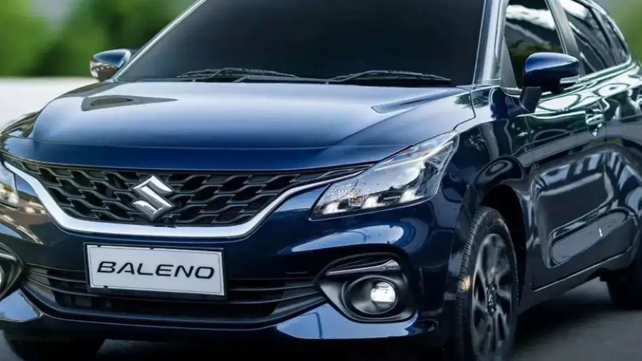  మారుతి సుజుకి బాలెనో రూ.5.99 లక్షల (ఎక్స్-షోరూమ్) నుండి ప్రారంభమవుతుంది. ఇది ప్రీమియం హ్యాచ్‌బ్యాక్. ఇది విశాలత, సౌకర్యవంతమైన రైడ్, మంచి శ్రేణి లక్షణాలను అందిస్తుంది. ఇది రోజువారీ డ్రైవింగ్, దూర ప్రయాణాలకు సౌకర్యవంతంగా ఉంటుంది. అలాగే మంచి ఇంధన ఆర్థిక వ్యవస్థను అందిస్తుంది.