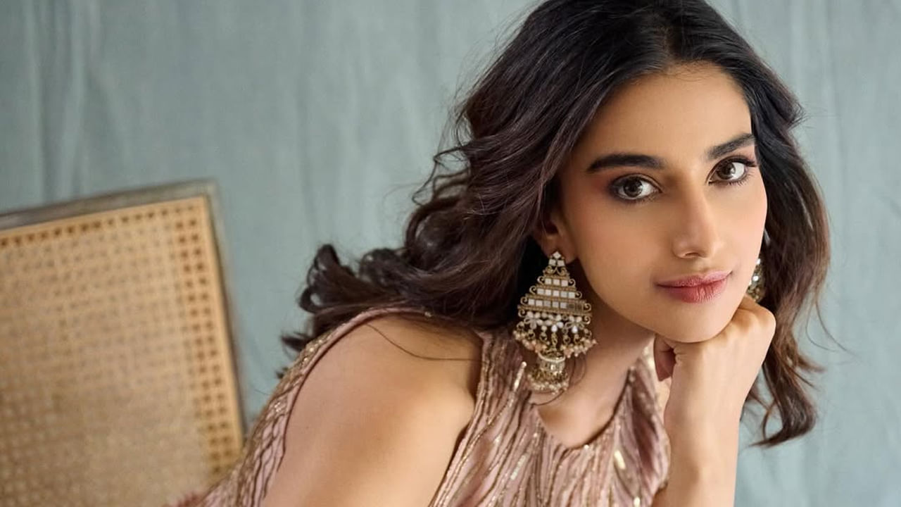 Meenakshi Chowdary 4