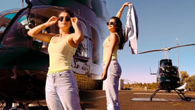 హెలికాఫ్టర్ ముందు వయ్యారాలు ఒలకబోసిన మిథిలా పల్కర్..