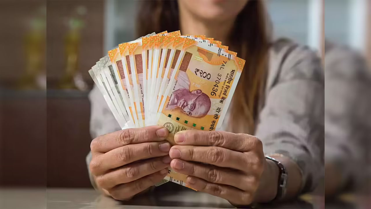 Money Tips: నెలకు లక్ష రూపాయల జీతం వచ్చినా.. ఈ 9 తప్పులు చేస్తే మీ లైఫ్ ఫసక్!