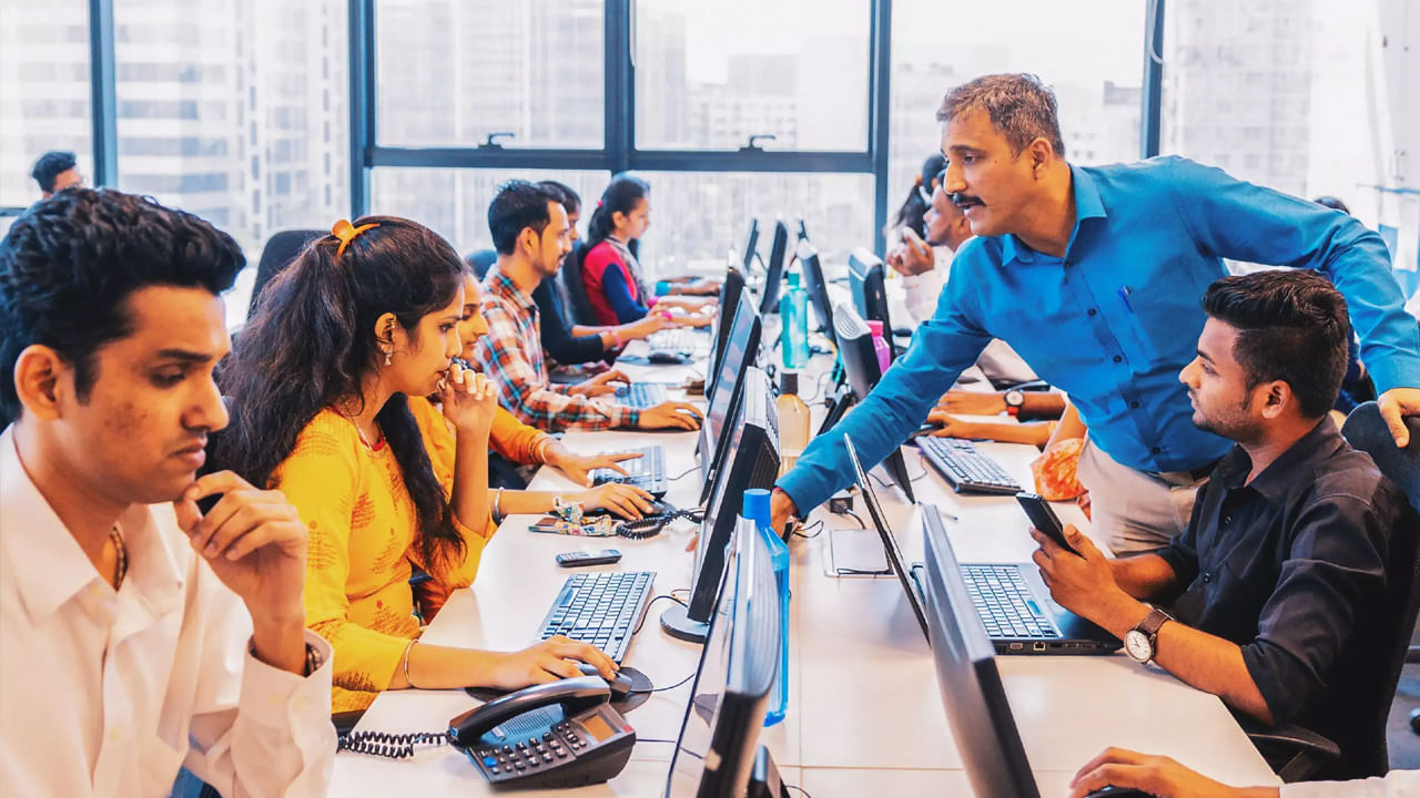 Provident Fund: ఉద్యోగులకు అలర్ట్..  కేంద్రం కొత్త నిర్ణయం.. పీఎఫ్‌లో భారీ మార్పులు