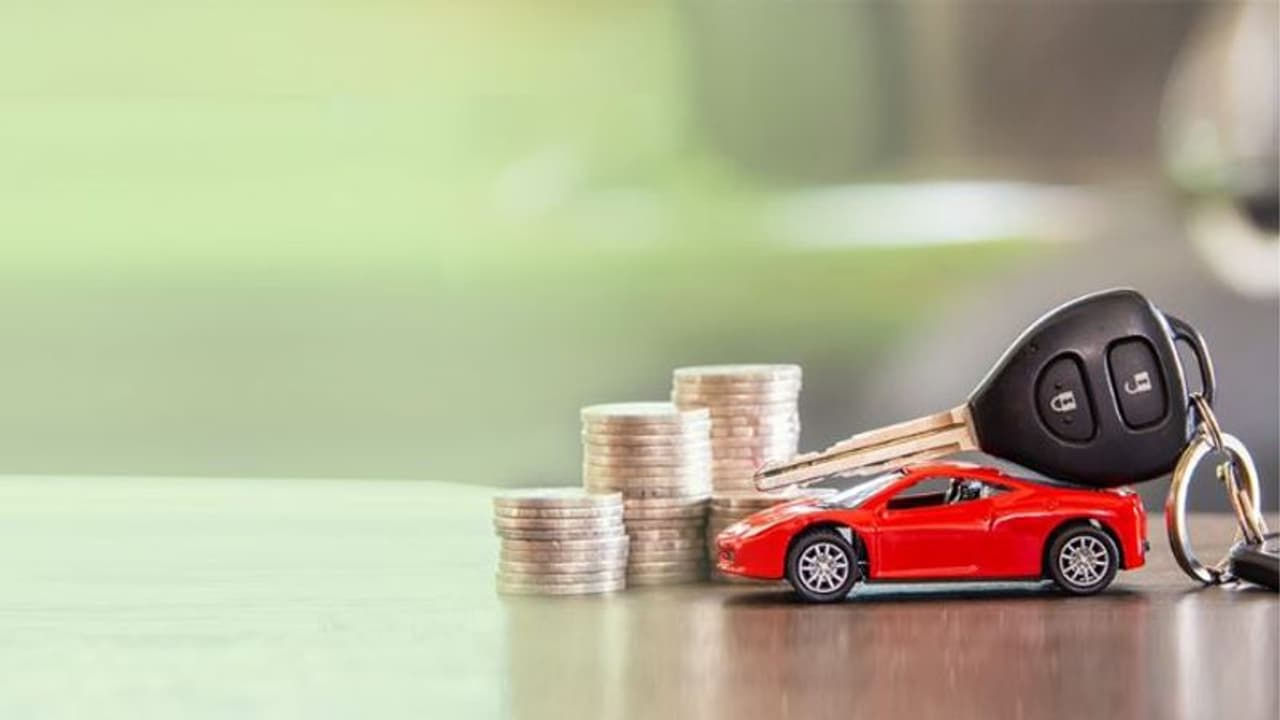 అయితే మీకోసం లేదా మీ కుటుంబం కోసం వాహనాన్ని కొనుగోలు చేయాలి అనుకుంటే తప్పకుండా ముహుర్తం చూసుకోవాలని చెబుతున్నారు పండితులు. శభ సమయాలు, శుభ తేదీలను తెలుసుకొని వాహనాలను కొనుగోలు చేయడం వలన మీరు అనుకున్న పనులన్నీ విజయవంతంగా పూర్తి అవుతాయంట.