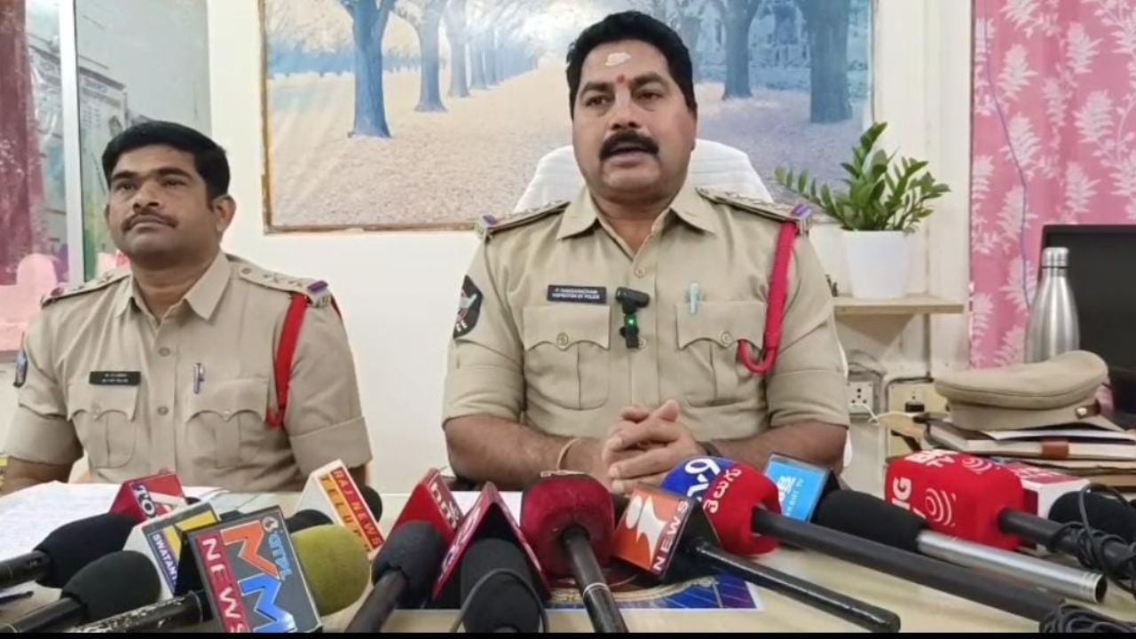 సవాలుగా మారిన హారిక మిస్సింగ్ కేసు..కట్‌చేస్తే..  రైల్వే వైఫైతో కథ క్లైమాక్స్