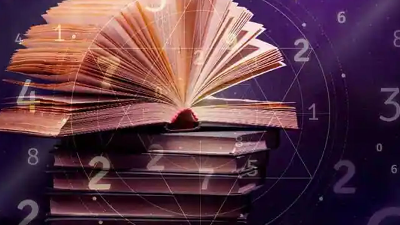 నవంబర్ నెలలో జన్మించిన వారు అందికంటే కాస్త భిన్నంగా, ప్రత్యేకంగా ఉంటారు. వీరు ఏ పని చేసినా అందులో కొత్తదనాన్ని వెతుక్కుంటారు. అంతే కాకుండా, మొండితన చాలా ఎక్కువగా ఉంటుంది. తమకు నచ్చిన ప్రొఫేషన్‌పై ఫోకస్ చేసి, అదే దారిలో వెళ్లి జీవితంలో మంచి విజయం అందుకుంటారు.