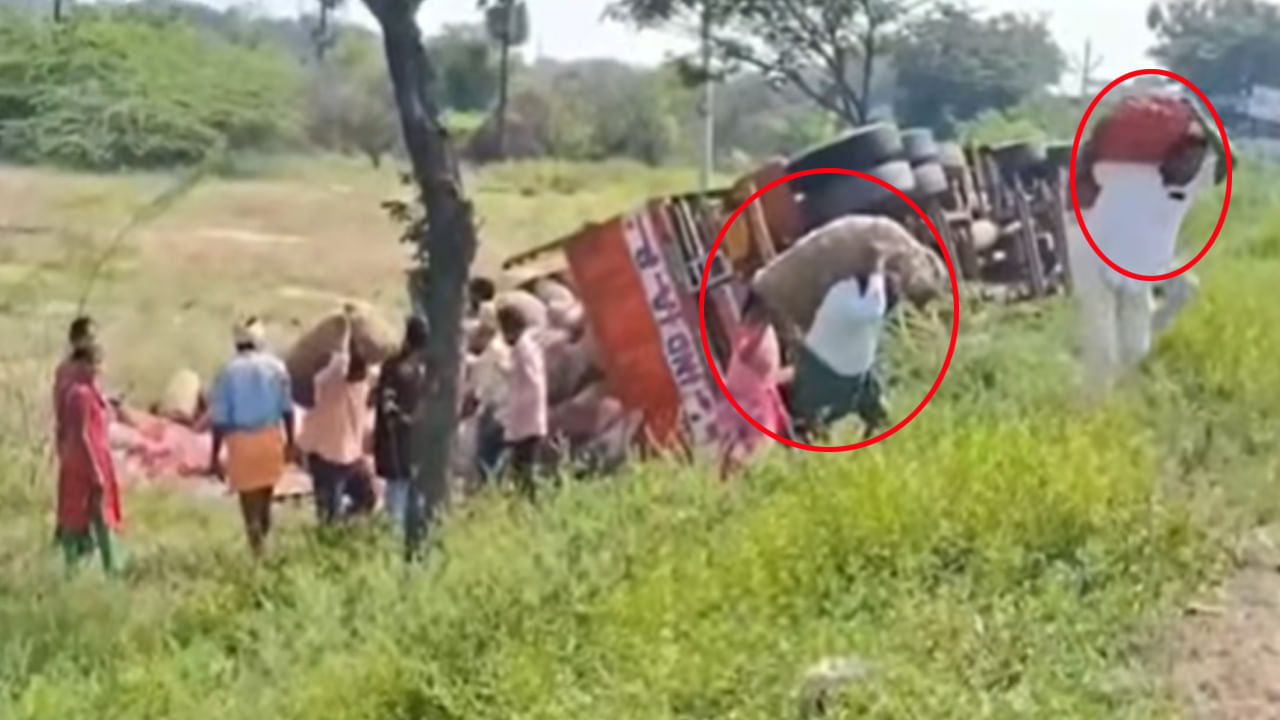 ఈ మధ్య కాలంలో వరుస రోడ్డు ప్రమాదాలు చోటు చేసుకుంటున్నాయి. కారణాలు ఏవైనా ఇలాంటి దారుణాలు నిత్యం ఏదో ఓ మూల జరుగుతున్నాయి. ఇలాంటి దుర్ఘటనల్లో ఎంతో మంది అమాయకులు అశువులు బాస్తున్నారు.