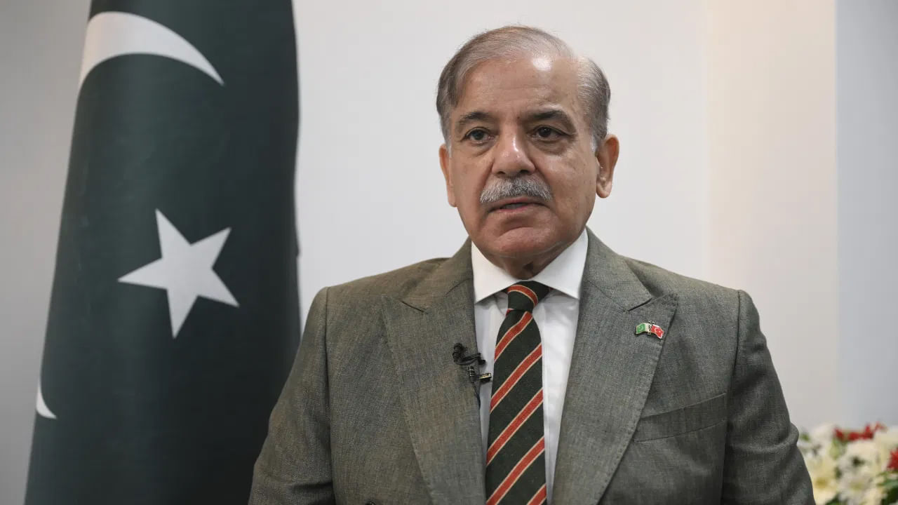 ఆ దాడి వెనక భారత్ అంటూ పాక్ ప్రధాని పిచ్చి వ్యాఖ్యలు.. తిప్పికొట్టిన కేంద్రం..