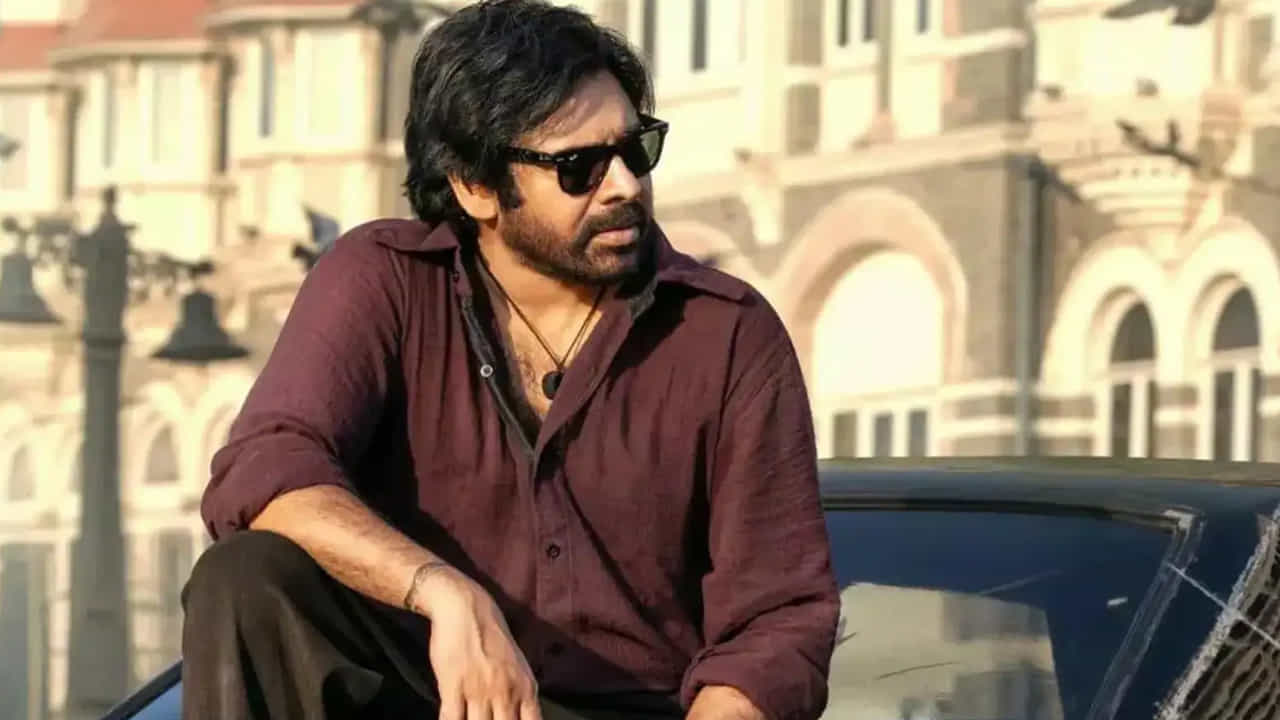 ఇవే కాకుండా రవితేజ నటించిన అమ్మ నాన్న ఓ తమిళ అమ్మాయి సినిమా కథను ముందుగా పవన్ కళ్యాణ్ కు వినిపించగా.. ఇతర కారణాలతో ఈ చిత్రాన్ని రిజెక్ట్ చేశారట. అలాగే సీతమ్మ వాకిట్లో సిరిమల్లె చెట్టు సినిమా సైతం మహేష్ బాబు పాత్రలో పవన్ నటించాల్సిందట. ఇవే కాకుండా రవితేజ నటించిన మిరపకాయ్ సినిమాను సైతం రిజెక్ట్ చేశారట.
