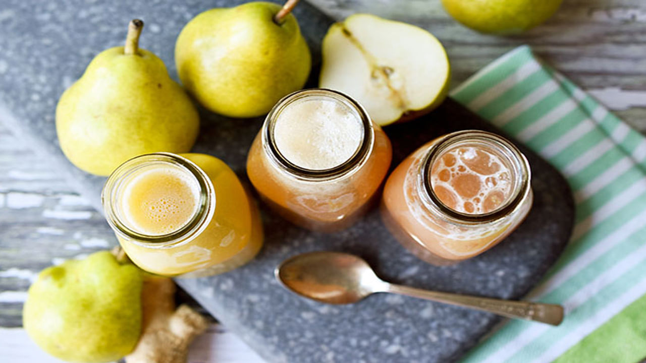 జీర్ణక్రియకు: పియర్ పండ్లను ఫైబర్ కు మంచి వనరుగా పరిగణిస్తారు. వీటిని పండుగా లేదంటే జ్యూస్గా తీసుకున్నా కూడా జీర్ణవ్యవస్థ మెరుగుపడుతుంది. జీర్ణ సమస్యలతో బాధపడేవారికి బేరి పండ్లు తినడం చాలా ప్రయోజనకరంగా ఉంటుంది. మలబద్ధకాన్ని నివారిస్తుంది. కడుపు ఉబ్బరం, అజీర్ణం వంటి సమస్యలను తగ్గిస్తుంది.