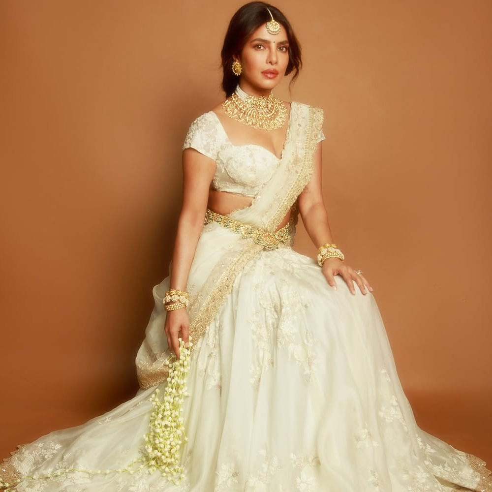 ఈ చిత్రంలో గ్లోబల్ బ్యూటీ ప్రియాంక చోప్రా కథానాయికగా నటిస్తుంది. చాలా కాలం తర్వాత భారతీయ మూవీ లవర్స్ ముందుకు రాబోతుంది ఈ అమ్మడు. ఇదిలా ఉంటే.. ఈ సినిమాకు ప్రియాంక దాదాపు రూ.30 కోట్లు పారితోషికం తీసుకుంటుందట. 