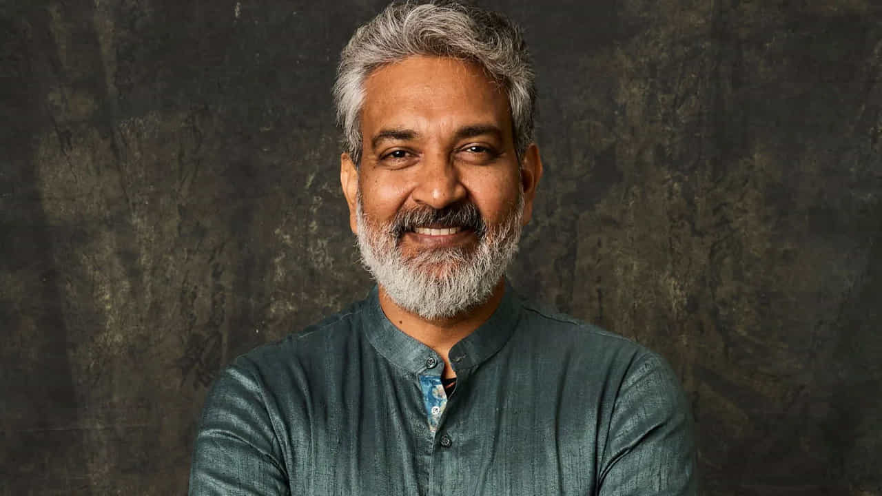 యానిమేషన్‌లో వస్తున్న బాహుబలి ఎటర్నల్ ట్రైలర్‌కు సంబంధించి.. రాక్షసులకి అండగా ఉన్న దేవుడిపై బాహుబలి యుద్ధం చేస్తున్నట్టుగా చూపించారని, ఇది దేవతలను కించపరచడమేనని ఆరోపణలు వచ్చాయి. అలాగే వారణాసి చిత్రంలో శివుడికి వాహనమైన నంది విగ్రహంపై హీరో మహేష్ బాబుని కూర్చోబెట్టడంపై కేసు నమోదైంది.