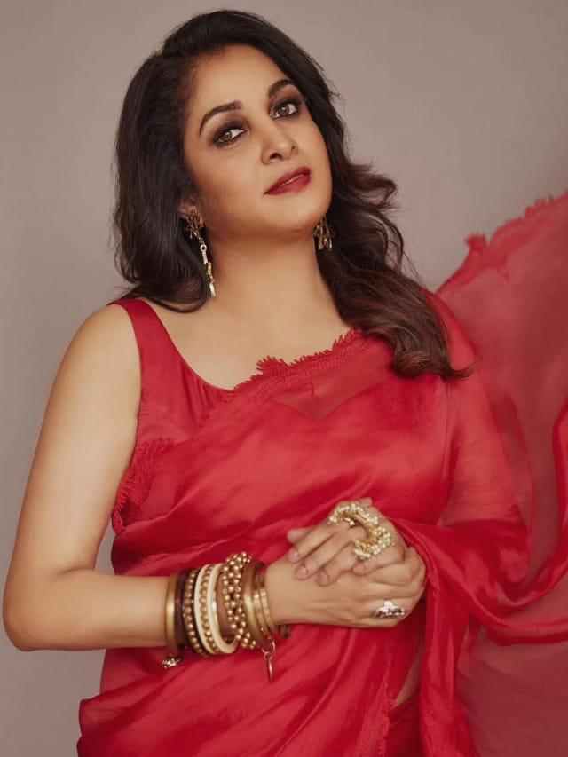 55 ఏళ్ల వయసులో వరుస సినిమాలు.. రమ్యకృష్ణ ఆస్తులు ఎన్ని కోట్లంటే..