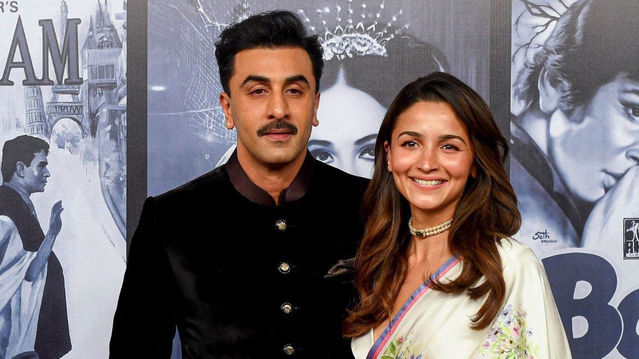 Ranbir-Alia: కపూర్ ఫ్యామిలీ డిన్నర్‌లో కనిపించని ఆలియా… విడాకుల బాటలో స్టార్ కపుల్?