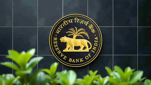 RBI: ఆర్బీఐ నుంచి గుడ్న్యూస్..? తగ్గనున్న ఈఎంఐల భారం.. కారణమిదే..?