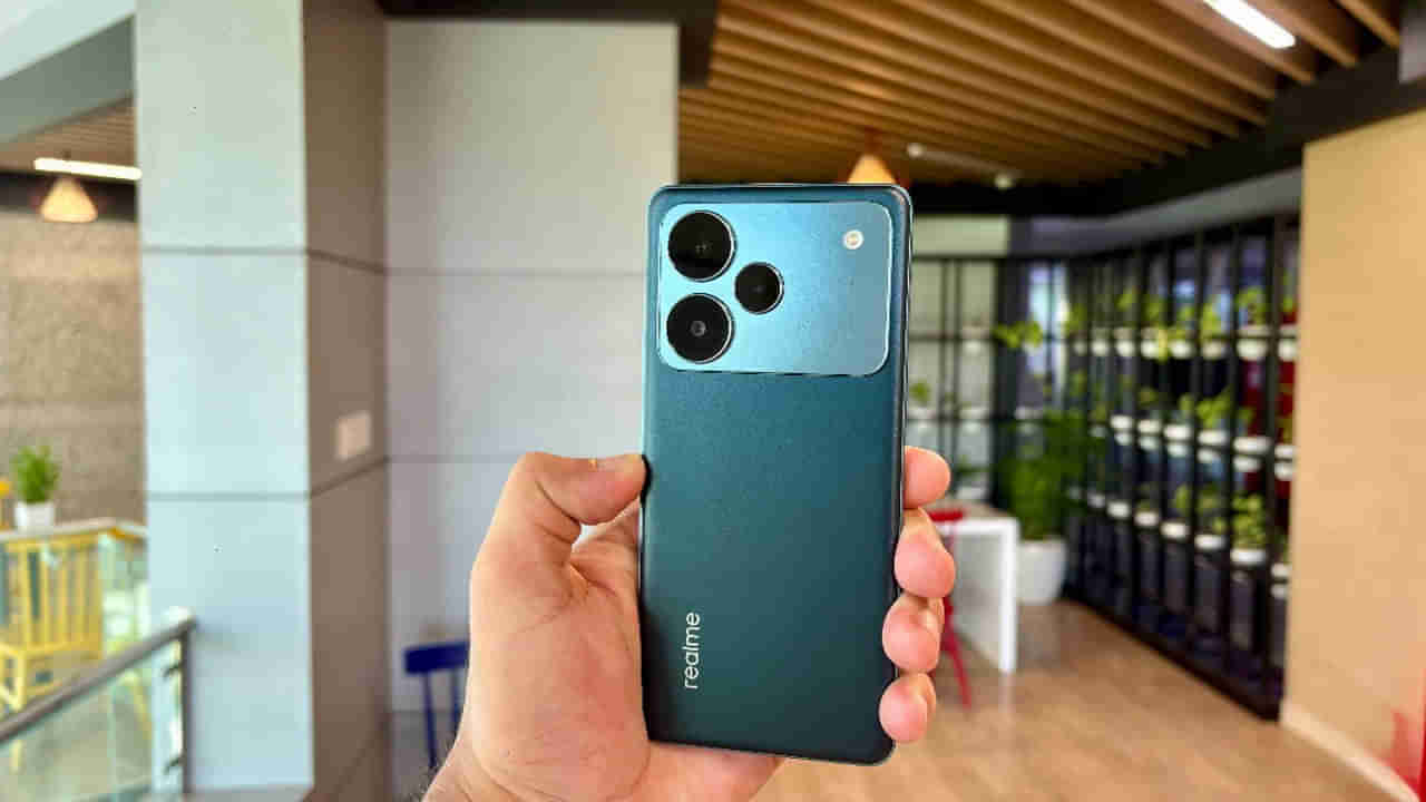 రియల్ మీ నుంచి తక్కువ ధరతో హై స్పీడ్ స్మార్ట్ఫోన్.. త్వరలోనే లాంచ్.. అద్బుత ఫీచర్లు..