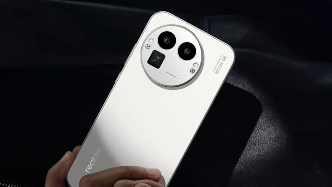 Realme Phones: 'రియల్ మీ' నుంచి అదిరిపోయే ఫీచర్లతో రెండు స్మార్ట్ఫోన్లు.. నేడే లాంచ్.. ఫీచర్లు ఇవే..