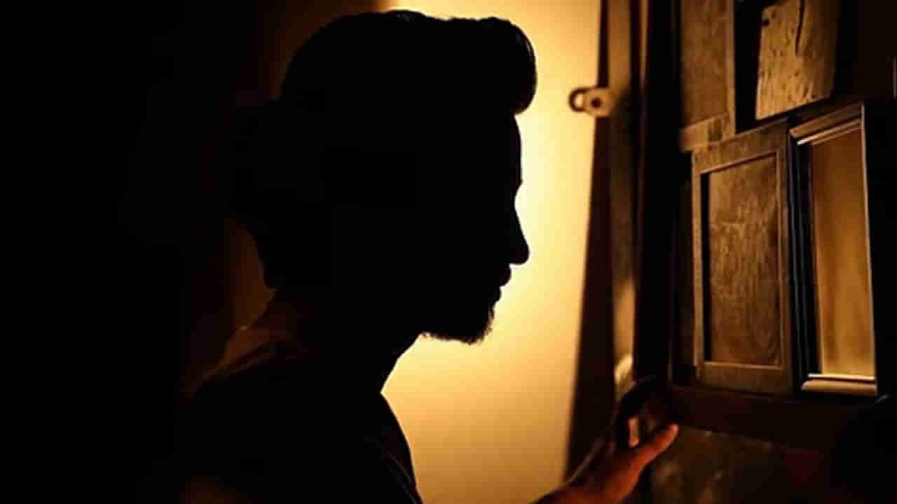 Hyderabad: మైనర్ బాలికకు దగ్గరయ్యాడు.. ఆపై సీక్రెట్ ఫోటోలు లాగాడు.. సీన్ కట్ చేస్తే.!