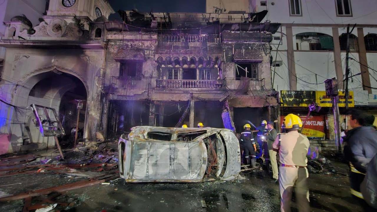 శాలిబండ ప్రమాదంలో ఊహించని ట్విస్ట్.. పేలుడుకు ముందు పోలీస్ వాహనం..!