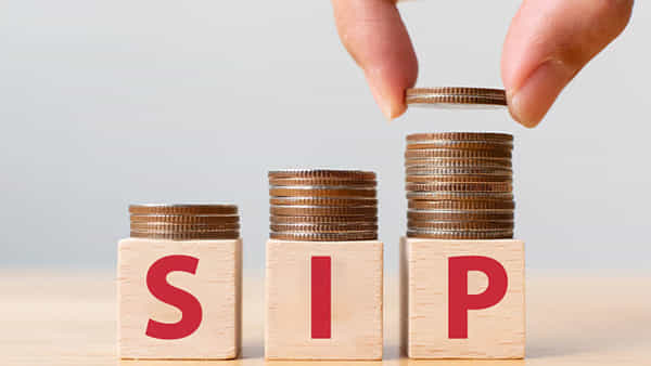 రూ.5,000తో SIP ప్రారంభిస్తే ఎన్ని సంవత్సరాల్లో రూ.1 కోటి పొందవచ్చు.. సింపుల్ ఫార్ములా!